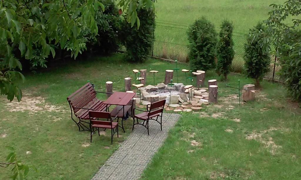 Homestay Strozowka Gorlice Esterno foto